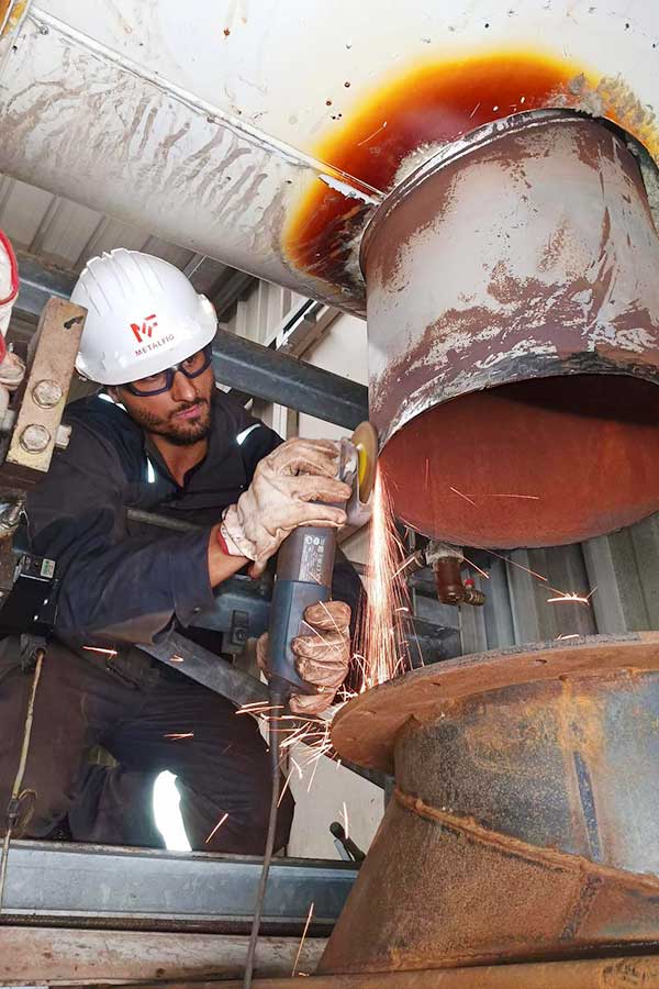 Equipa de manutenção industrial da Metalfig em obra